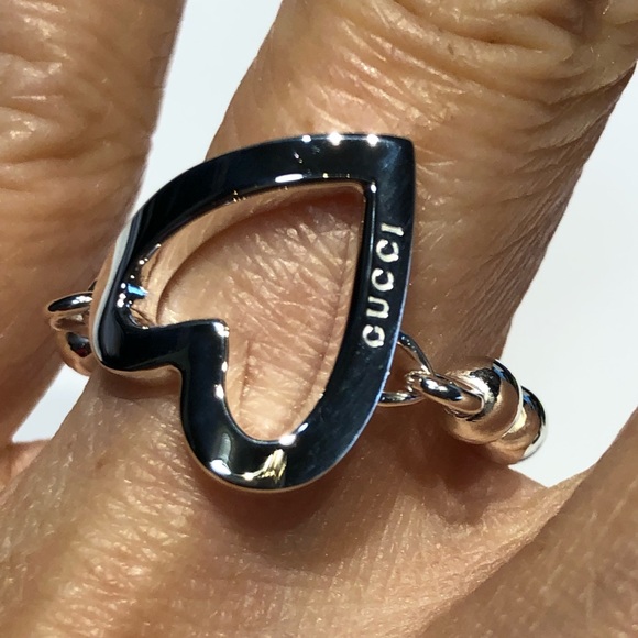GUCCI Sterling Silver Toggle Heart Ring - Picture 3 of 8